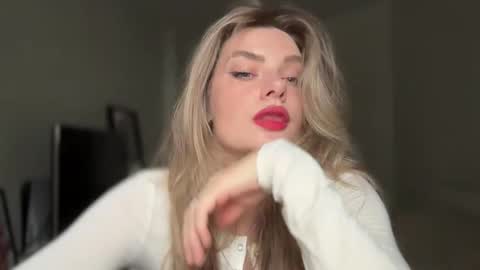 haley_rune online show from October 16, 2025, 10:16 am