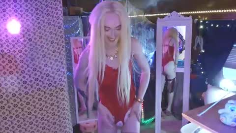 halovalentine online show from February 11, 2025, 10:50 pm