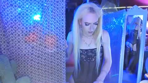 halovalentine online show from March 12, 2025, 2:41 am