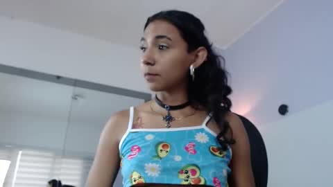 hamber_reyes online show from September 24, 2025, 1:25 pm
