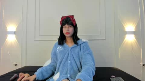 Hamsel  online show from May 18, 2026, 8:25 pm