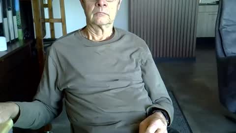 Snapshot of hamto65 chatting on March 2, 2026, 9:16 am Prefer men 80 online show from March 2, 2026, 9:16 am