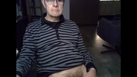 Snapshot of hamto65 chatting on April 5, 2026, 7:55 pm Prefer men 80 online show from April 5, 2026, 7:55 pm