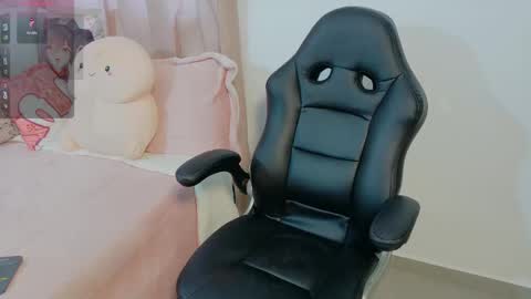 Hanna Rosse online show from March 11, 2025, 2:18 pm