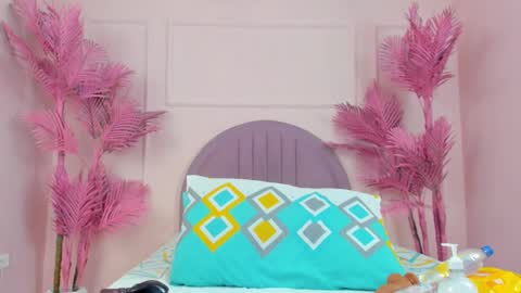 hanaahquinn online show from March 3, 2025, 11:33 am