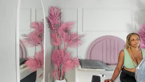 hanaahquinn online show from January 16, 2026, 11:36 am