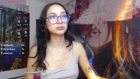 Snapshot of hanaku_8 chatting on February 2, 2025, 4:22 pm Hanaku online show from February 2, 2025, 4:22 pm