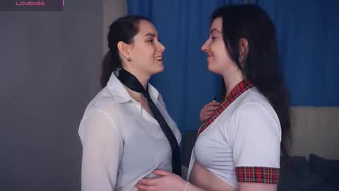 Snapshot of hanalif chatting on December 4, 2025, 5:39 am Blair and Ethel online show from December 4, 2025, 5:39 am