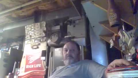 Snapshot of handiemanhere chatting on November 30, 2025, 5:22 am naked man online show from November 30, 2025, 5:22 am