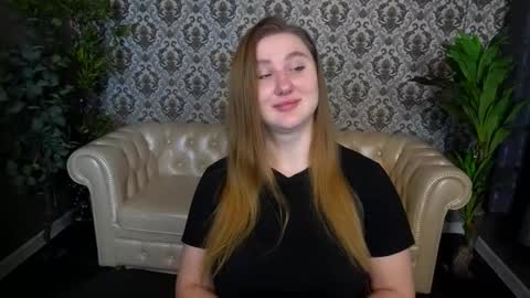 Dayana online show from September 15, 2025, 6:02 am