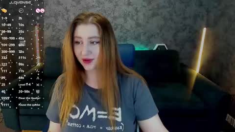 Dayana online show from December 1, 2025, 7:24 am