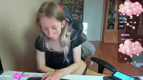 Snapshot of handsome_whale chatting on September 28, 2025, 11:37 am Mila online show from September 28, 2025, 11:37 am