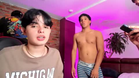 leonardfarrucknick and otis online show from February 4, 2026, 6:58 pm