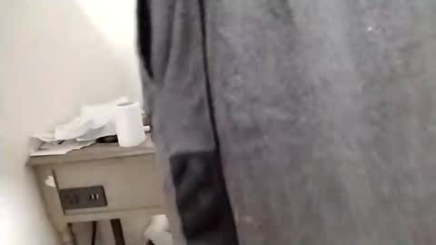 handsomeflow online show from January 13, 2026, 10:31 am