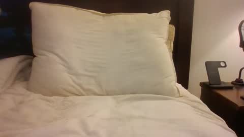 Snapshot of handsomehomebody chatting on February 16, 2026, 4:14 pm Handsome Homebody online show from February 16, 2026, 4:14 pm