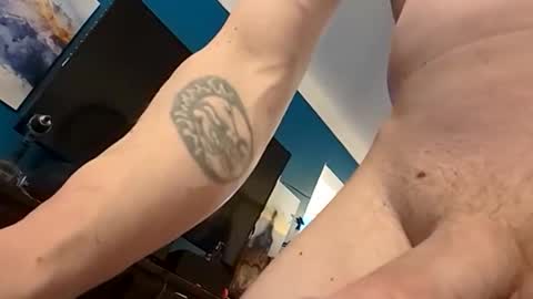 handsomerob42 online show from February 2, 2026, 8:07 pm