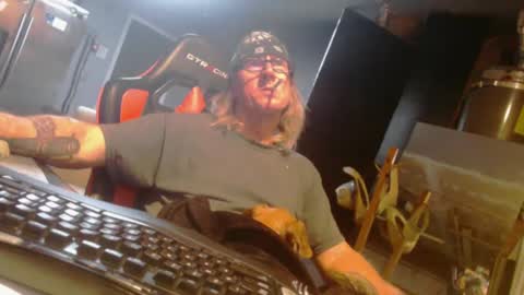 Snapshot of handyman5303 chatting on December 28, 2024, 6:49 am Handystudman online show from December 28, 2024, 6:49 am