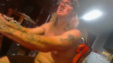 Snapshot of handyman5303 chatting on December 29, 2024, 1:45 am Handystudman online show from December 29, 2024, 1:45 am