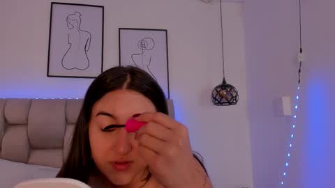 hanna__evans_ online show from January 11, 2026, 12:21 pm