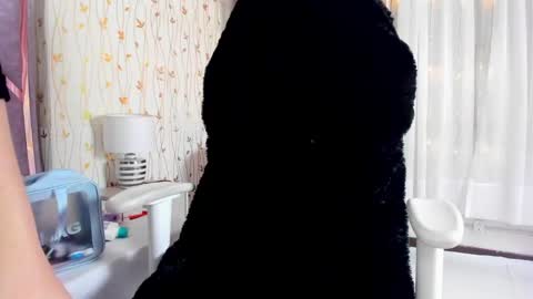  hanna  online show from March 8, 2025, 3:17 am