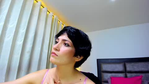 Sara online show from December 7, 2024, 9:44 pm