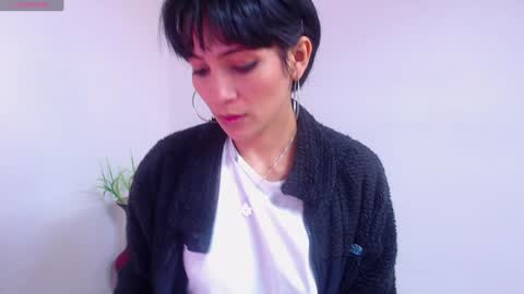 Sara online show from December 31, 2024, 2:03 pm