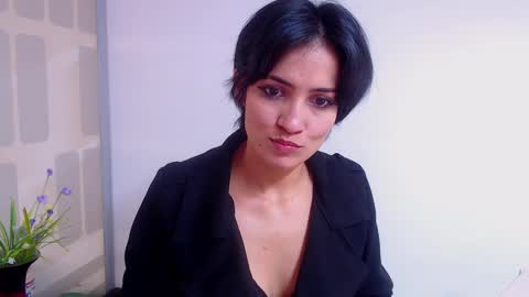 Sara online show from February 26, 2025, 5:17 pm