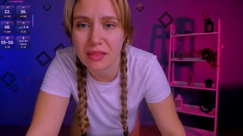 hanna_dream0 online show from April 26, 2026, 5:05 am