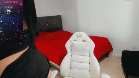 hanna_hottxx online show from February 12, 2025, 1:41 am