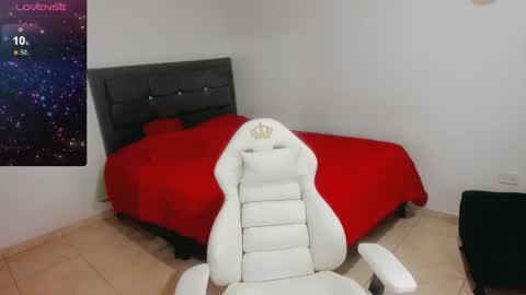 hanna_hottxx online show from February 15, 2025, 7:06 am