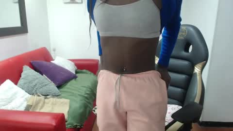 hanna_lamber online show from April 12, 2026, 12:32 pm