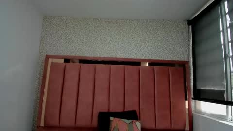  H A N N A  online show from October 8, 2025, 7:33 pm