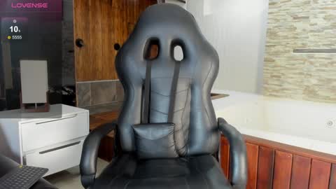 Hanna lens online show from January 9, 2025, 2:18 pm