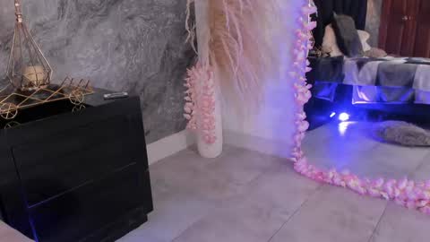 Hanna  online show from May 15, 2026, 11:34 pm