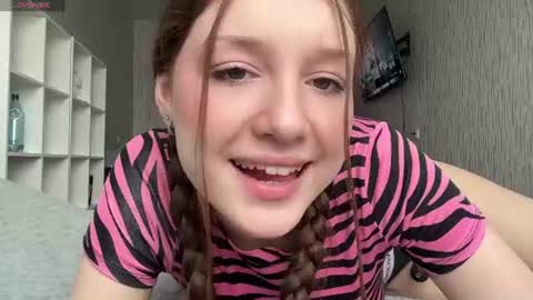 Snapshot of hanna_webber chatting on June 12, 2026, 10:36 am hanna_webber online show from June 12, 2026, 10:36 am