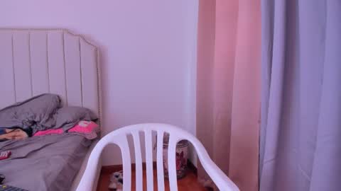 Hanna online show from April 19, 2026, 1:54 pm