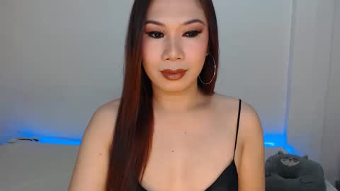 Hannah online show from December 3, 2025, 2:41 am