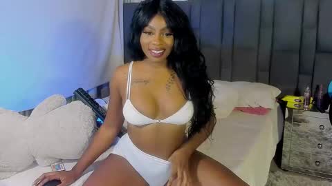 Snapshot of hannaebony chatting on March 9, 2025, 7:45 am Vanessa Ebony online show from March 9, 2025, 7:45 am