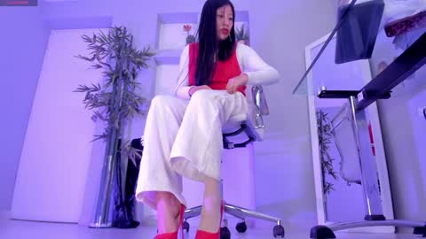 HANNAH HOWELL online show from January 14, 2025, 10:06 am