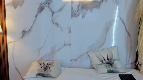 Hannahill69 online show from February 19, 2025, 10:45 am