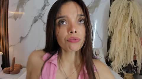 Hannahill69 online show from March 7, 2025, 10:13 am