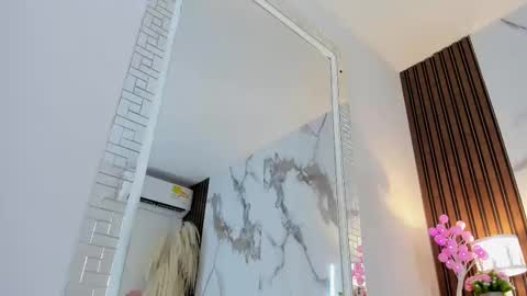 Hannahill69 online show from March 12, 2025, 8:30 am