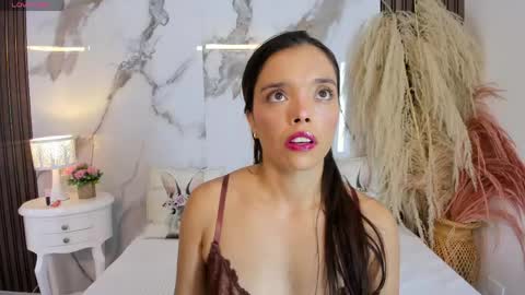 Hannahill69 online show from June 9, 2026, 5:08 am