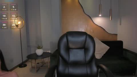 HANNAH J online show from February 23, 2025, 7:49 pm