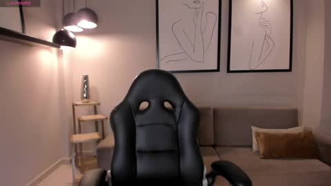 HANNAH J online show from March 3, 2025, 5:39 pm