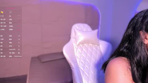 hannahmonttgomery  Help me reach 100 Hands up online show from February 3, 2026, 4:23 pm