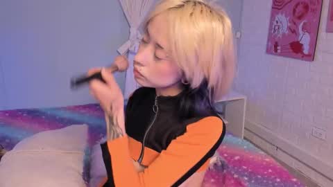 Hannah online show from November 11, 2025, 11:54 am