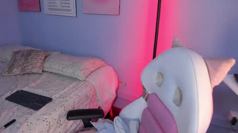 Hannah online show from March 17, 2026, 12:08 pm