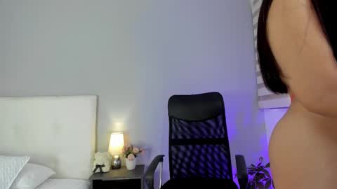 hannamartinnez online show from February 9, 2025, 8:56 pm