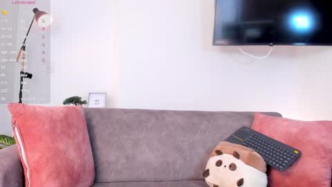 Hanna Os online show from January 6, 2025, 4:44 pm